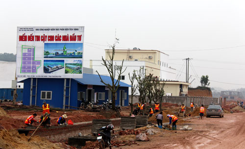 Tiền thi công công trình